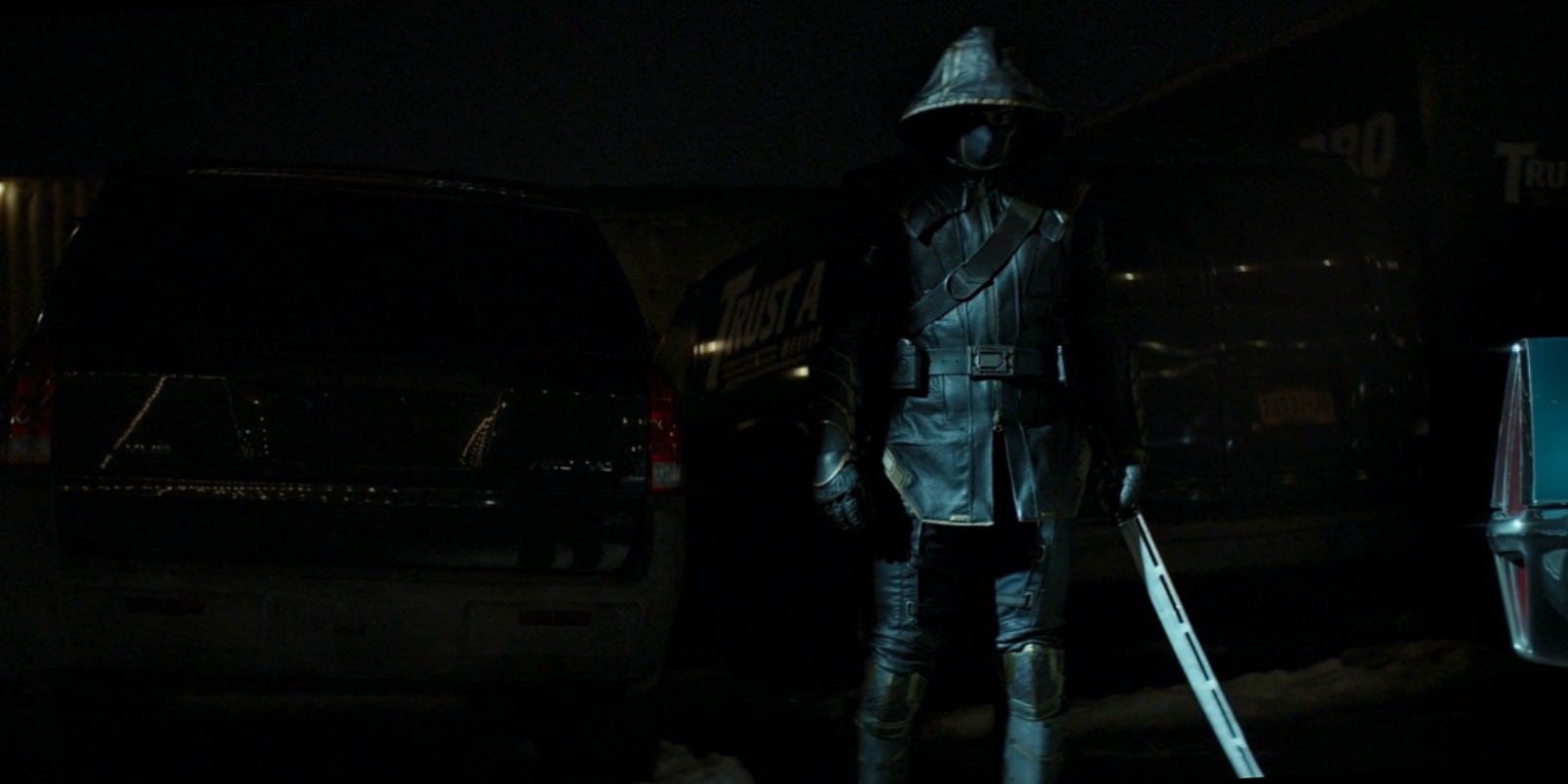 Read more about the article Hawkeye Episode 5 Rekap: Makan Malam Dengan Musuh, Setelan Lama, dan Penjahat Baru