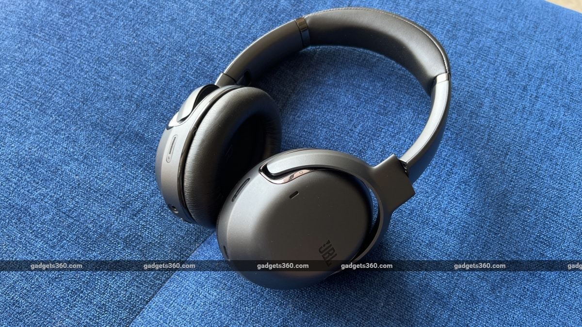 Read more about the article Ulasan Headphone Nirkabel JBL Tour One: Penantang Unggulan Baru
