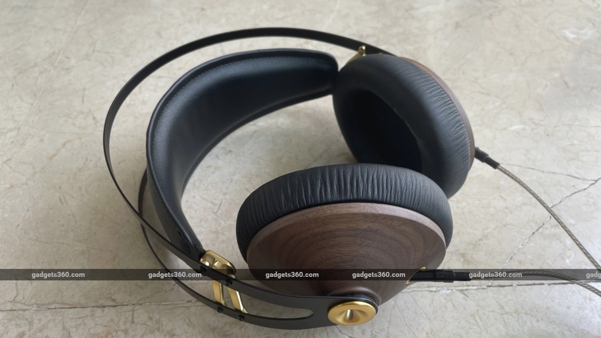 Read more about the article Ulasan Meze 99 Classics Wired Headphones: Hal yang Indah