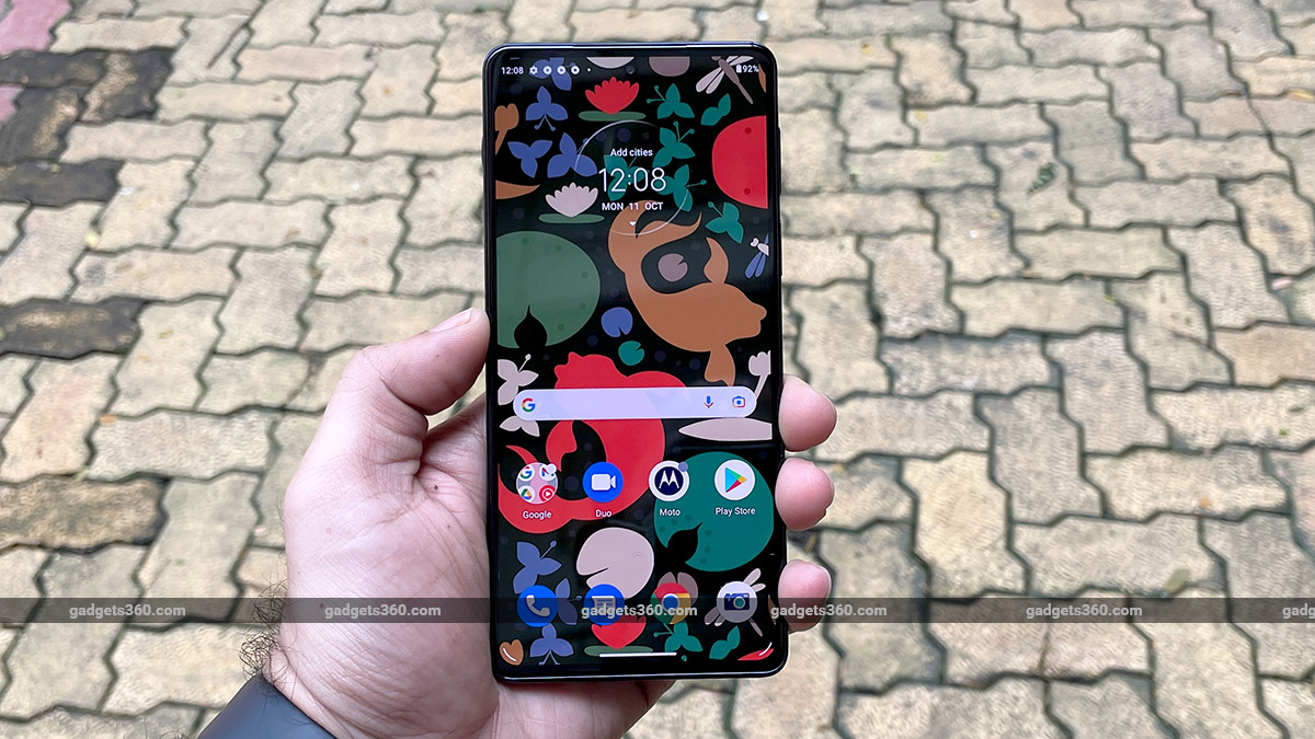 Read more about the article Ulasan Motorola Edge 20 Pro: Haruskah OnePlus Khawatir?