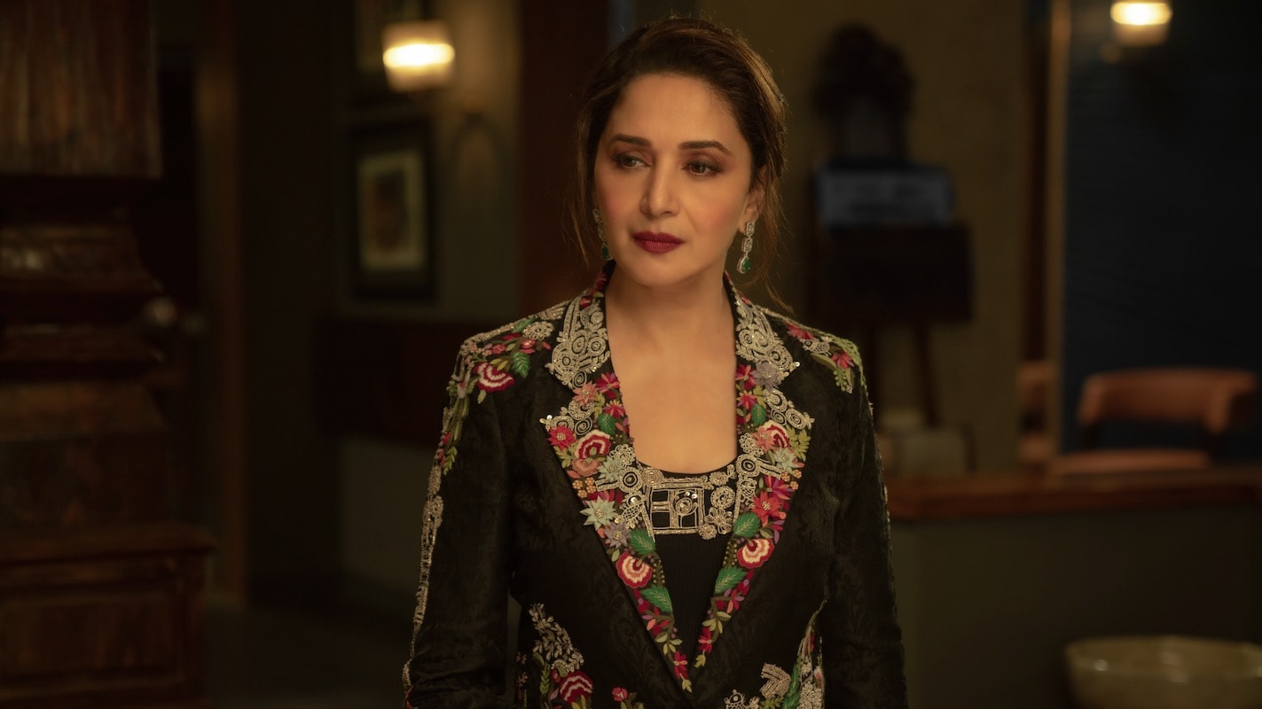 Read more about the article Ulasan The Fame Game: Seri Netflix Madhuri Dixit Adalah Dharma Superfisial yang Terbaik