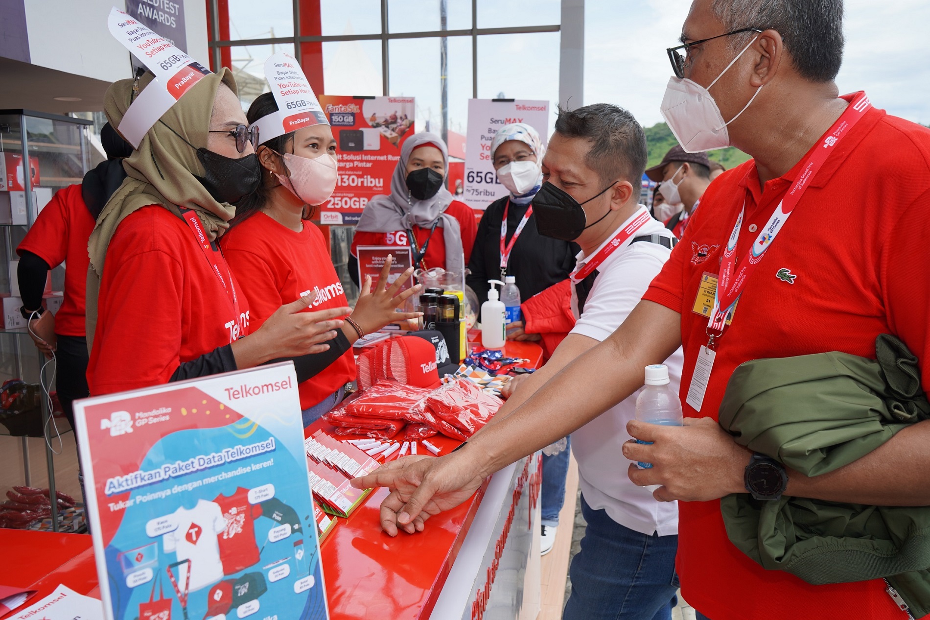 Read more about the article Telkomsel Hadirkan Ragam Layanan Gaya Hidup Digital yang Didukung Keunggulan Akses Broadband 4G/LTE hingga Hyper 5G Terdepan di Event MotoGP 2022 Mandalika