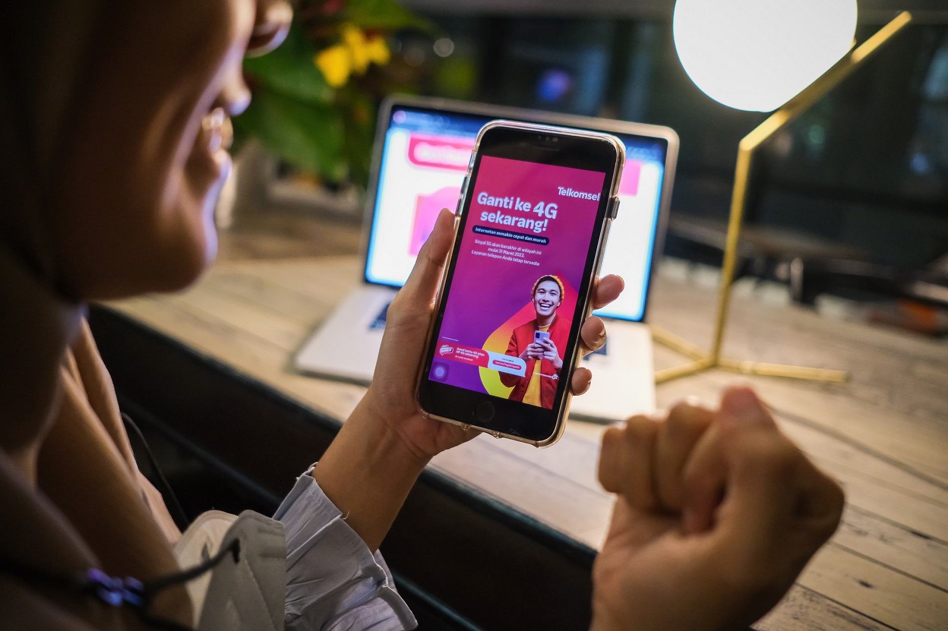 Read more about the article Ayuk, Upgrade Layanan 3G ke 4G/LTE di 504 Kota/Kabupaten Hingga Akhir Tahun