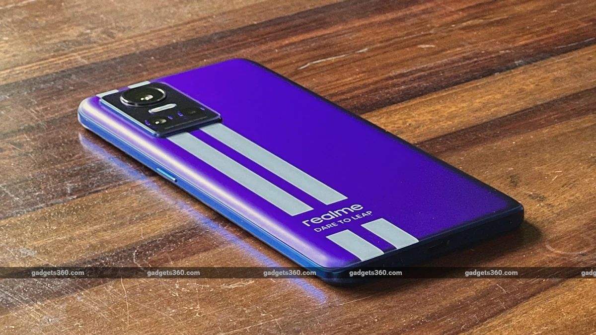 Read more about the article Kesan Pertama Realme GT Neo 3 (150W): Pengisian Daya Super Cepat Dengan Sisi Gaming