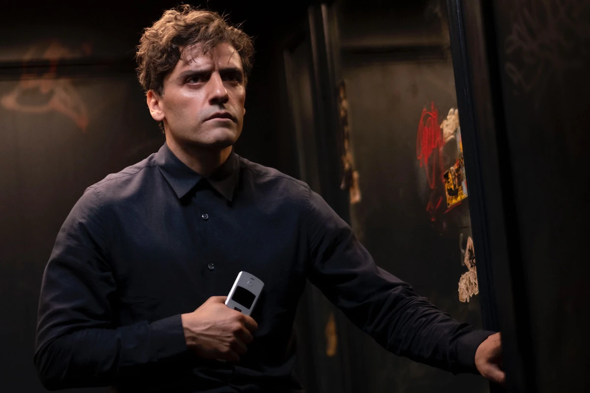 Read more about the article Moon Knight Episode 1 Rekap: Steven Grant dari Oscar Isaac Bertemu dengan Marc Spector dari Oscar Isaac