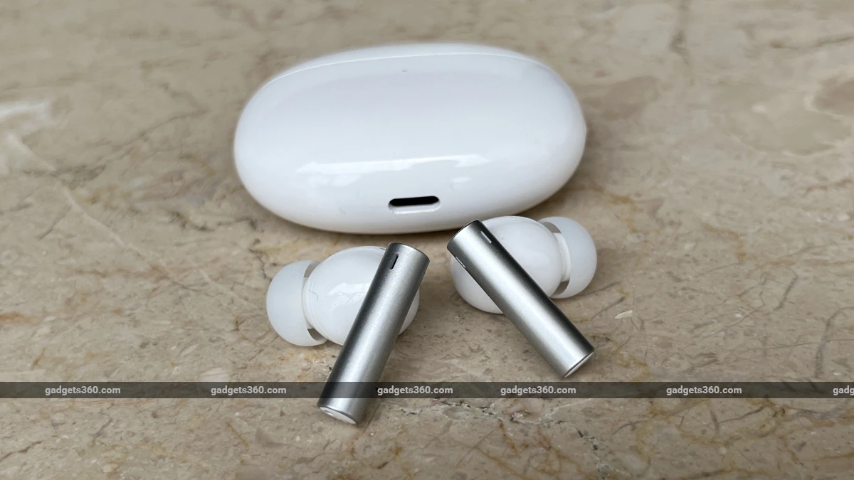 Read more about the article Ulasan Realme Buds Air 3: Peningkatan Inkremental, Banyak Nilai