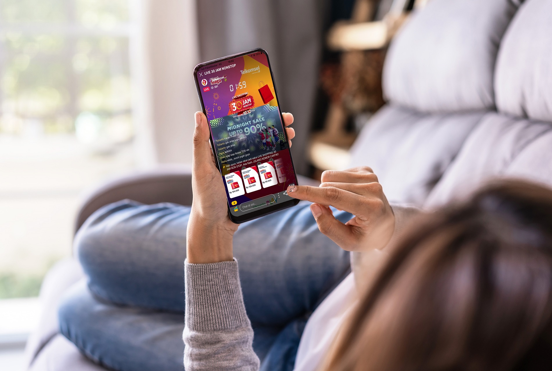 Read more about the article Telkomsel Official Store Raih Penghargaan dari MURI untuk Operator Seluler Pertama yang Melakukan Live Streaming 30 Jam Nontsop Melalui Platform Terbanyak